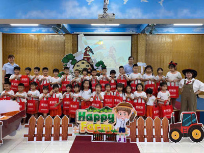 CÁC BÉ KHỐI LÁ THAM QUAN TRƯỜNG TIỂU HỌC
